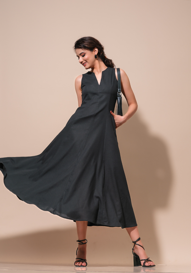 ESMI V NECK BLACK DRESS